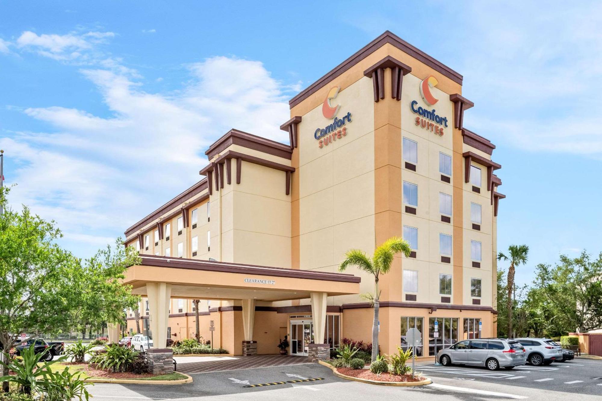 Comfort Suites Orlando Airport Exterior photo